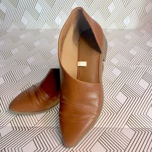 Universal Thread Ankle Booties